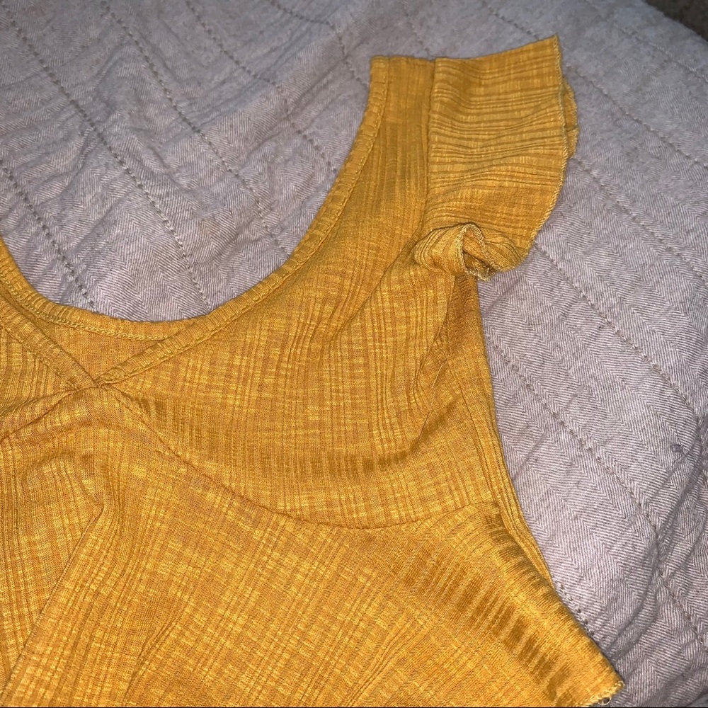 Crop top - Picture 2 of 2